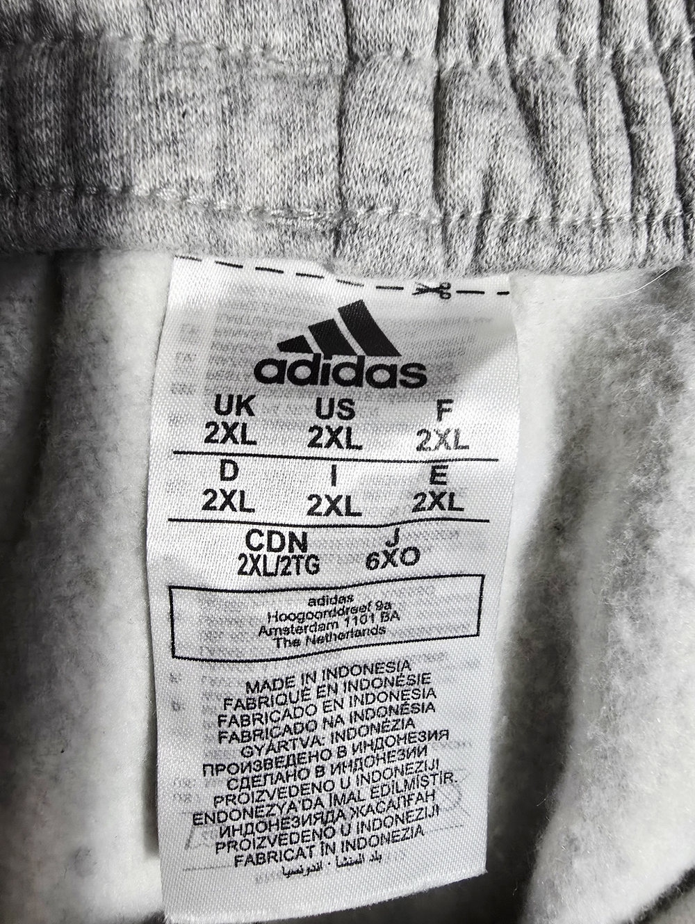 Adidas gray sweatpants with classic black 3-stripe detail and embroidered logo - Picture 9 of 9